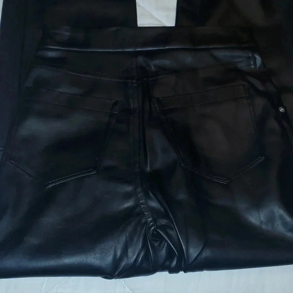 Blank NYC The Baxter Black Faux Leather Pants NWT - Picture 6 of 16